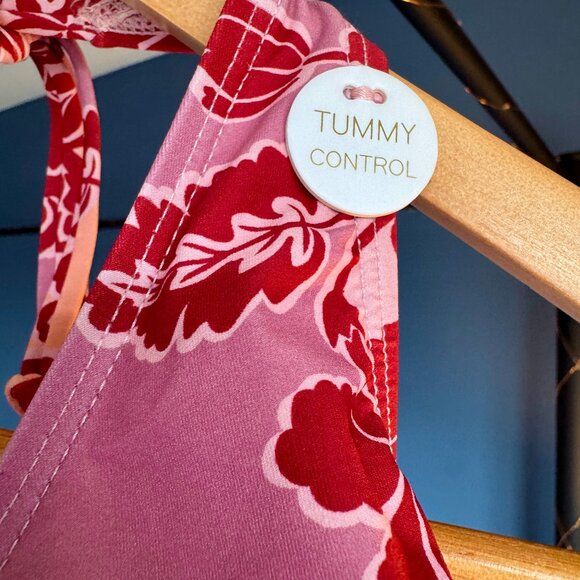 NWT Onshore La Perouse Pink Tropical Hermitage Print One Piece Swimsuit - Picture 3 of 10